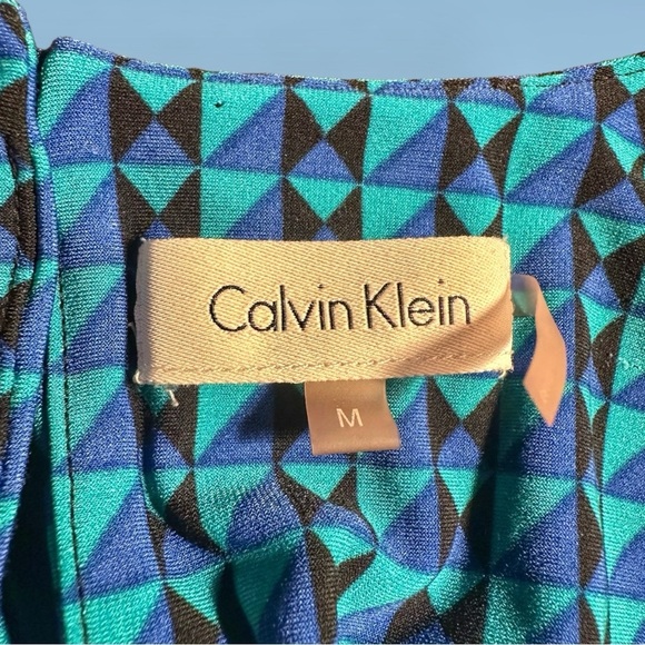 Calvin Klein ‘Sleeveless Pleat Neck Knit Top’ in Electric Blue Geometric Print M - Picture 2 of 12